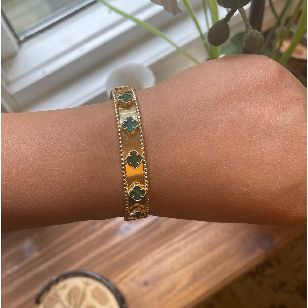 14k gold malachite clover bangle bracelet - Picture 5 of 7